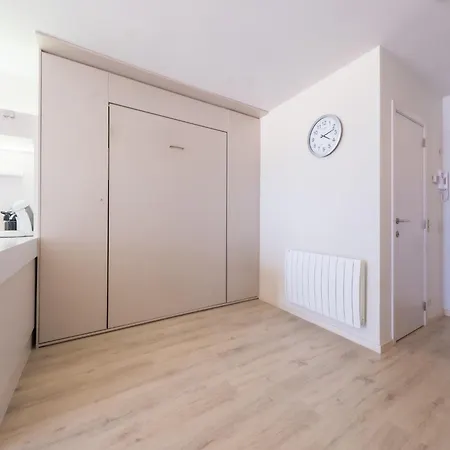 Apartment On Seafront With Pool And Terrace, Cleaning Included Middelkerke
