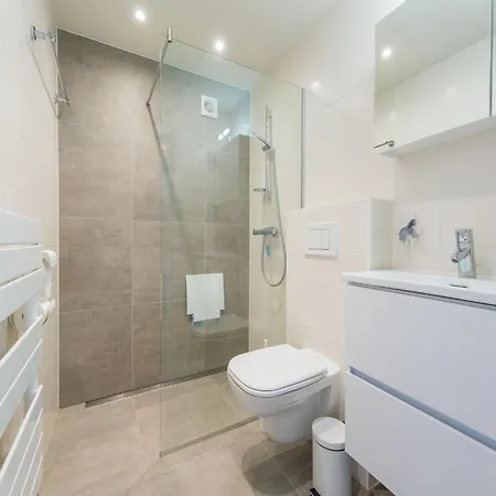 On Seafront With Pool And Terrace, Cleaning Included *