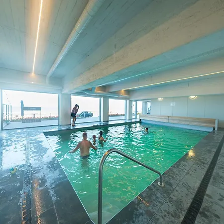 On Seafront With Pool And Terrace, Cleaning Included Daire